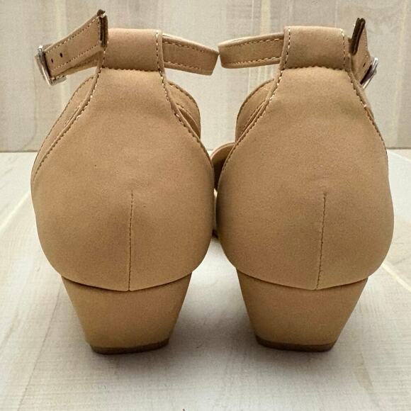 City Classified Nude Ankle Strap Closed Toe Block Heel Pumps Women’s Size 8.5 - Picture 5 of 11